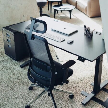 AKTION: Yaasa Schreibtisch Bundle | Desk Expert und Chair Expert | schwarz